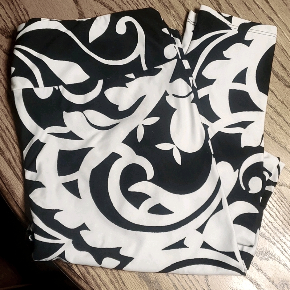 Lularoe TC2 leggings